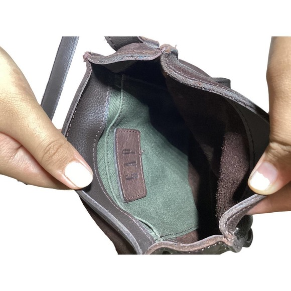 Gap vinatge pebbled crossbody - Picture 4 of 5